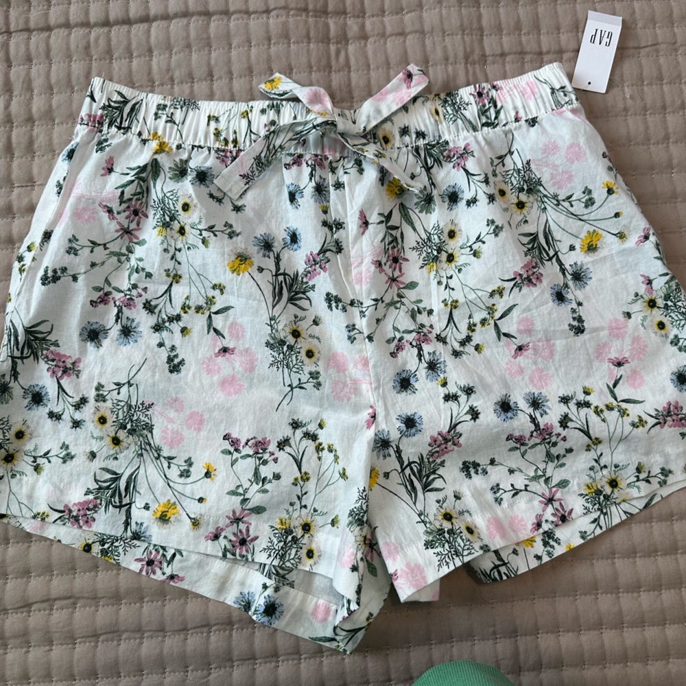 GAP Floral Women's Shorts - White, Pink, Yellow, Green